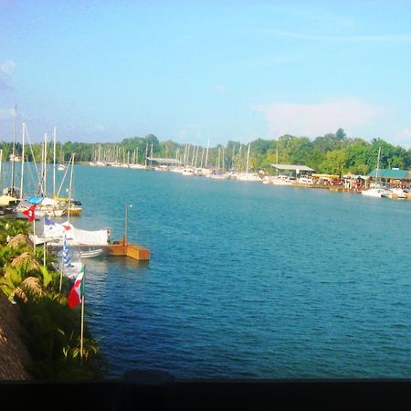 Hotel Mar Marine Yacht Club à Rio Dulce Extérieur photo