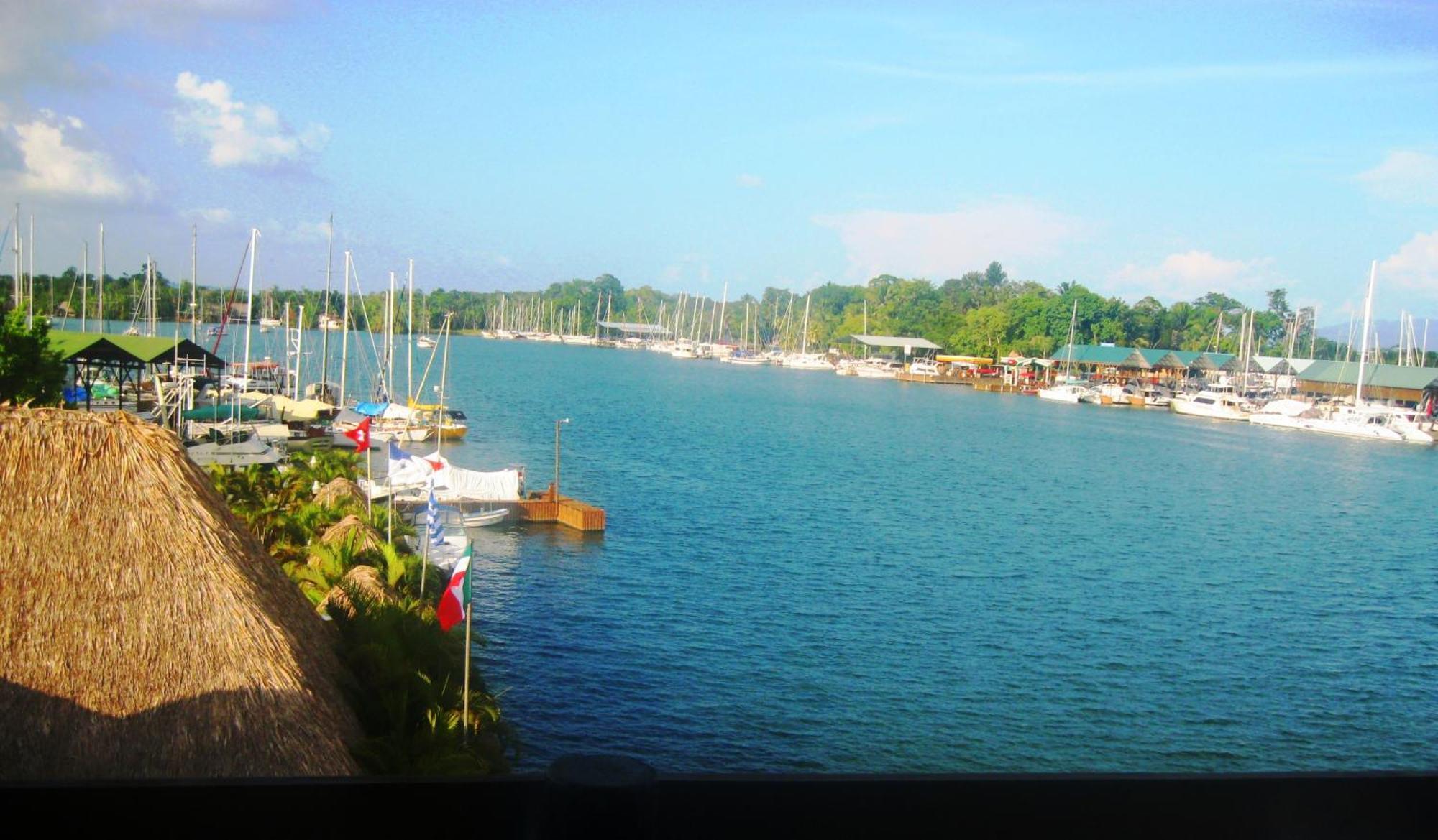 Hotel Mar Marine Yacht Club à Rio Dulce Extérieur photo